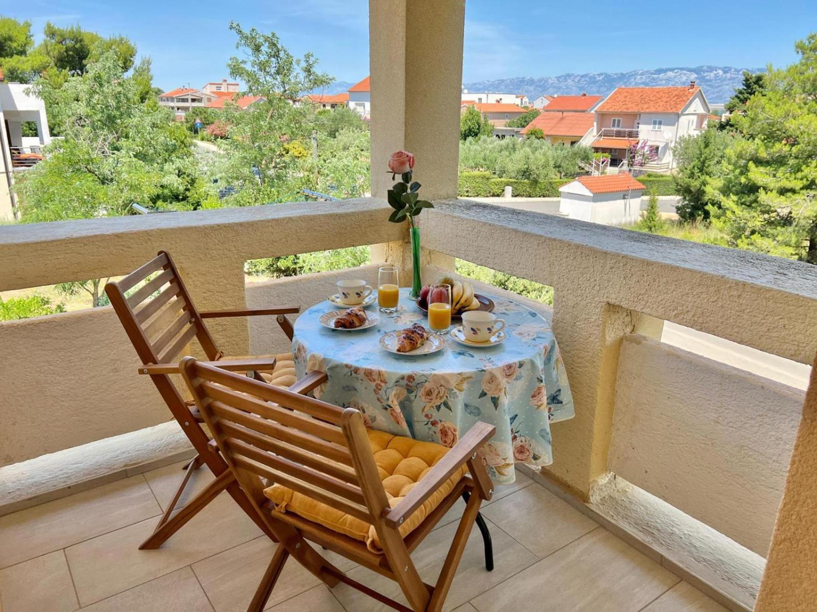 Apartmani Bosiljka Нин Екстериор снимка